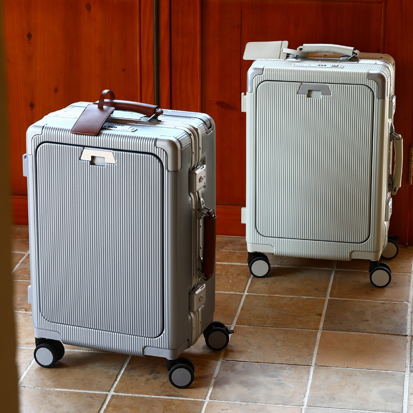 Walizka na kółkach o dużej poj – Aluminum Frame Carry On Luggage recenzja i cena