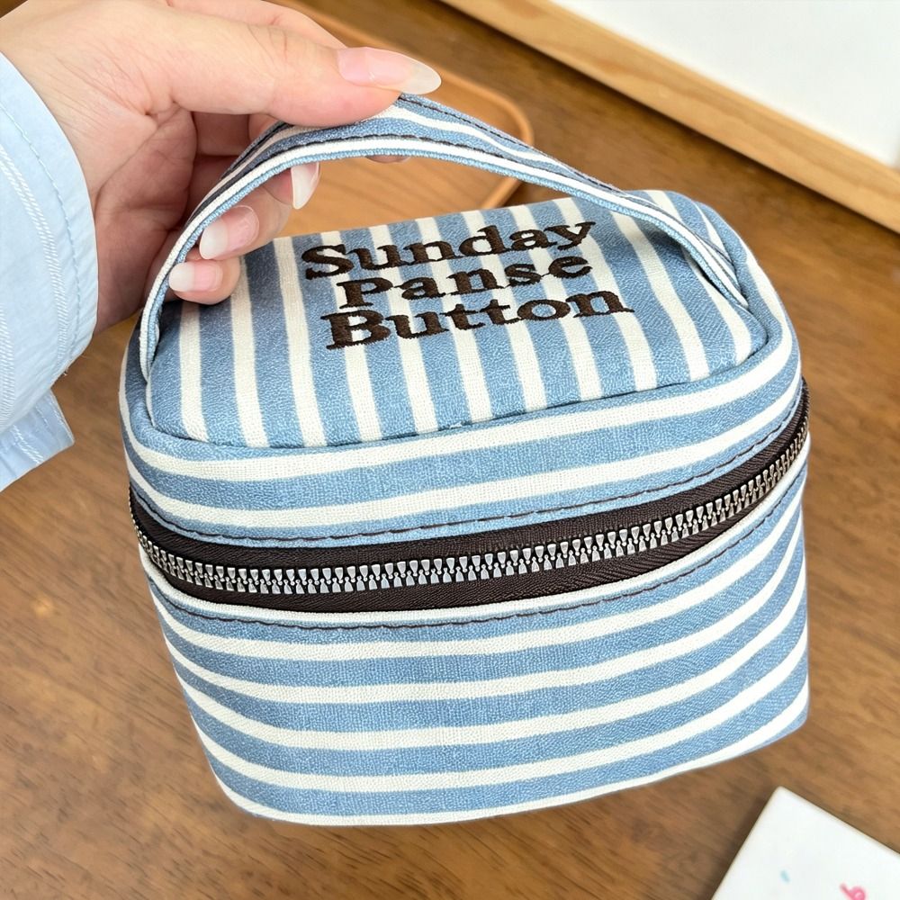 Przenośne, kwadratowe pudełko  – Cosmetic Bags recenzja i cena