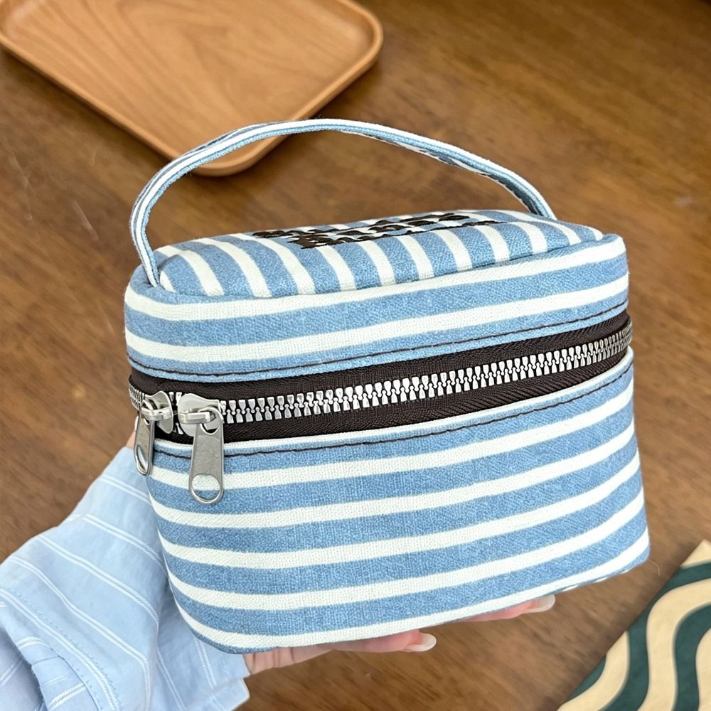 Przenośne, kwadratowe pudełko  – Cosmetic Bags recenzja i cena