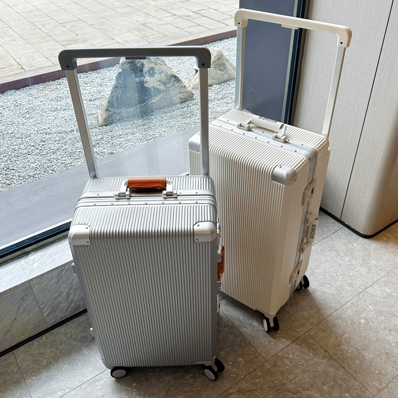 Walizka podróżna z szerokim uc – Aluminum Frame Carry On Luggage recenzja i cena